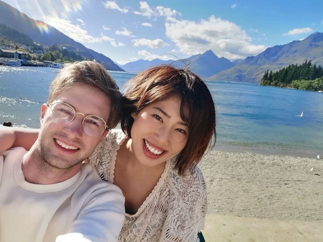 若い女性が年上の男性を好む理由：重要な特徴とデートのヒント