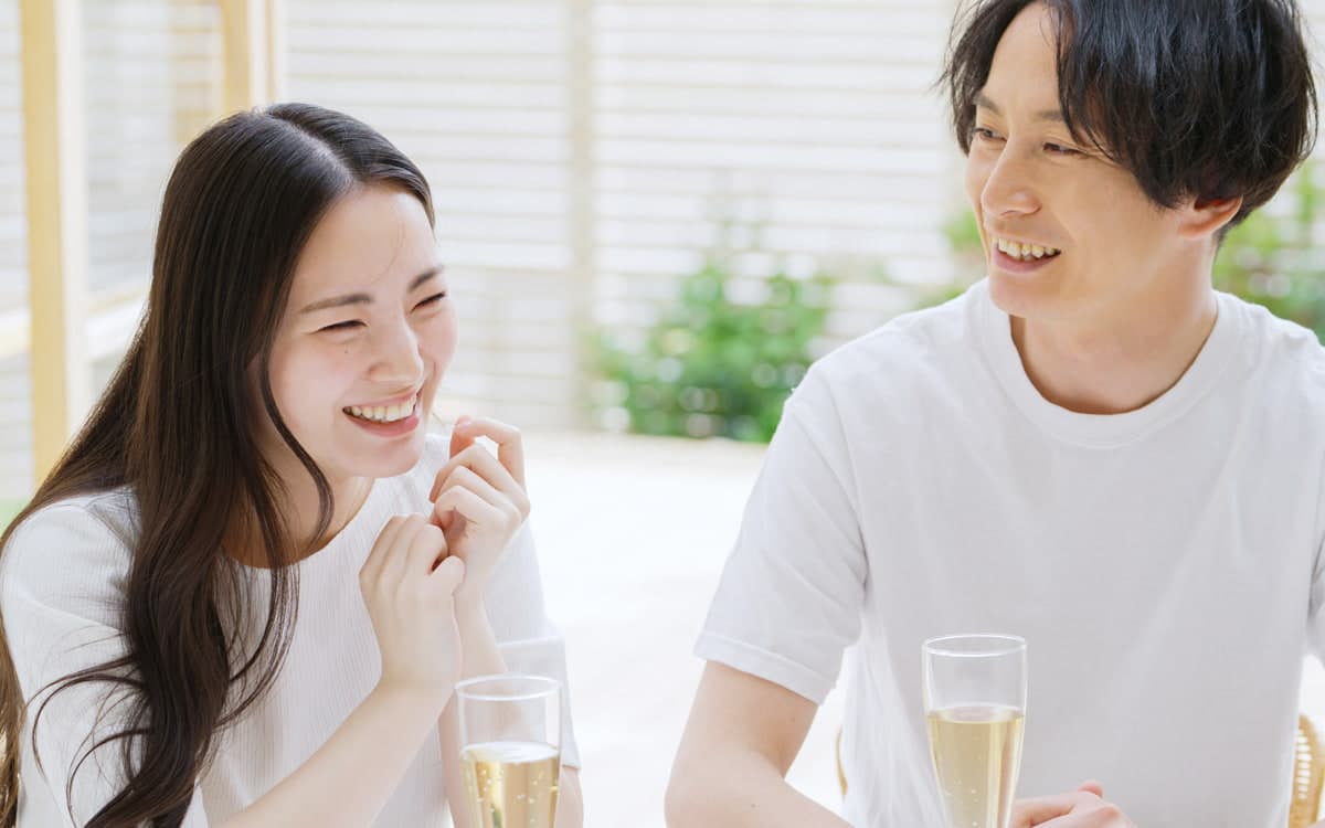 【2026保存版】与喜欢的人交谈的话题｜约会・LINE也能保持对话的交流技巧